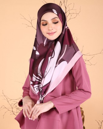 (Defect) Luna Printed Square Scarf-Rosemary Maroon